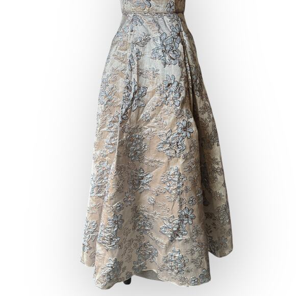 NWT Blondie Nites Juniors Beige Scoop Neck Floral Brocade Formal Ball Gown Sz 7 - Picture 6 of 16